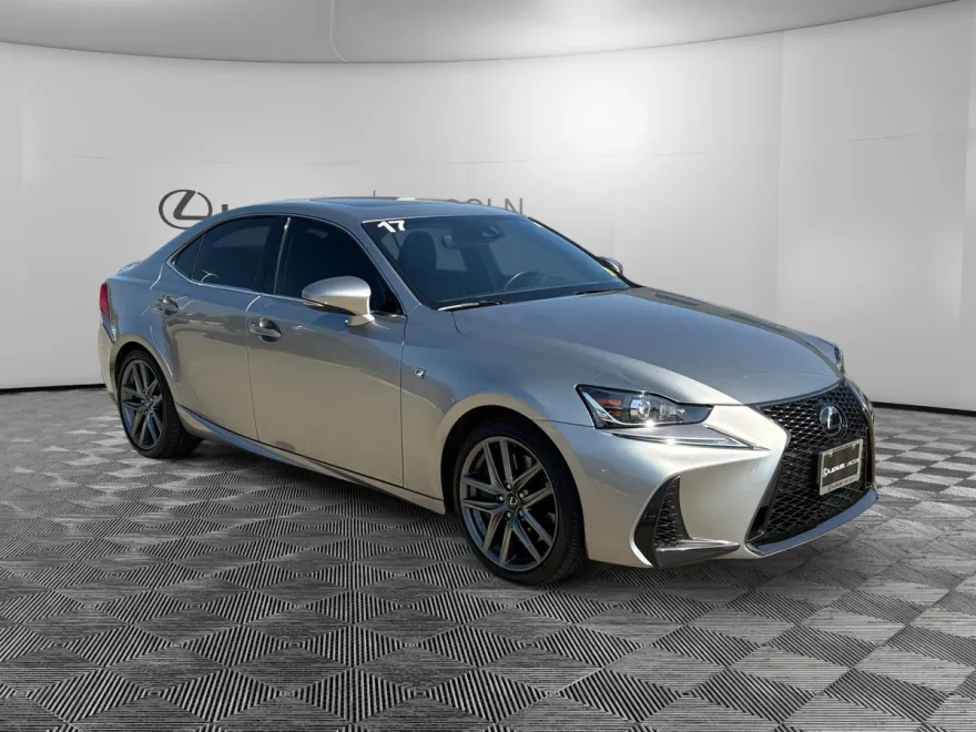 2017 Lexus IS 300 photo 1