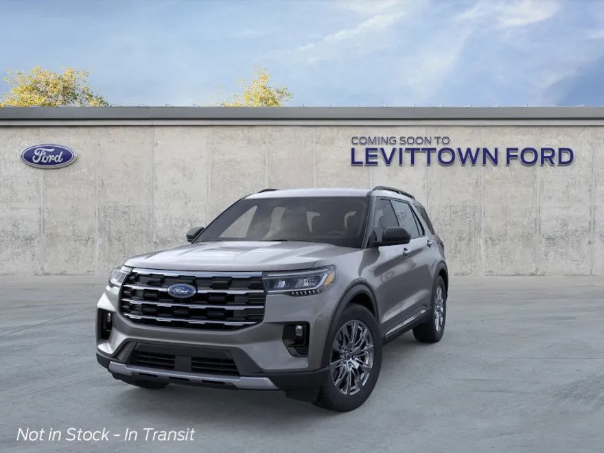 2025 Ford Explorer photo 1