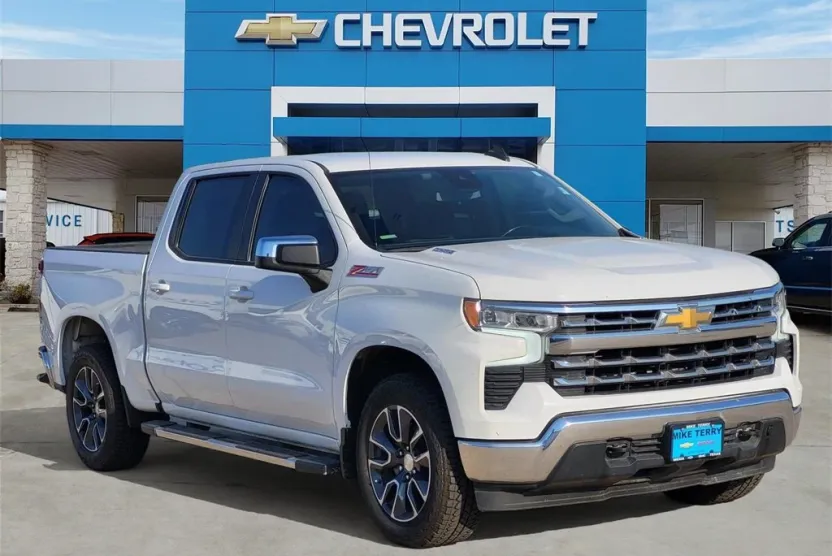 2023 Chevrolet Silverado 1500 LT photo 1