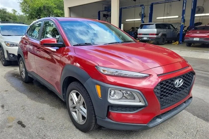 2021 Hyundai Kona SE photo 1