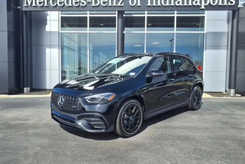 2025 Mercedes Benz GLA AMG 35 4MATIC photo 1