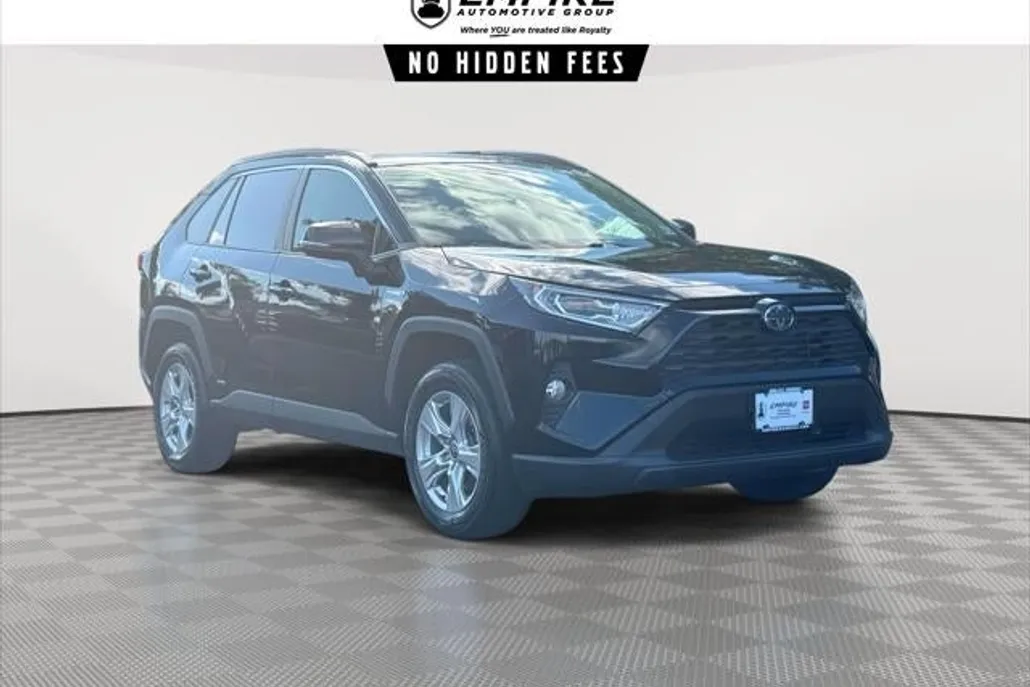 2021 Toyota RAV4 Hybrid XLE photo 1