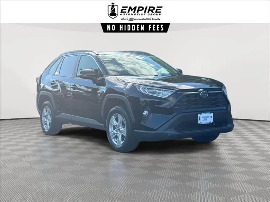 2021 Toyota RAV4 Hybrid XLE photo 1