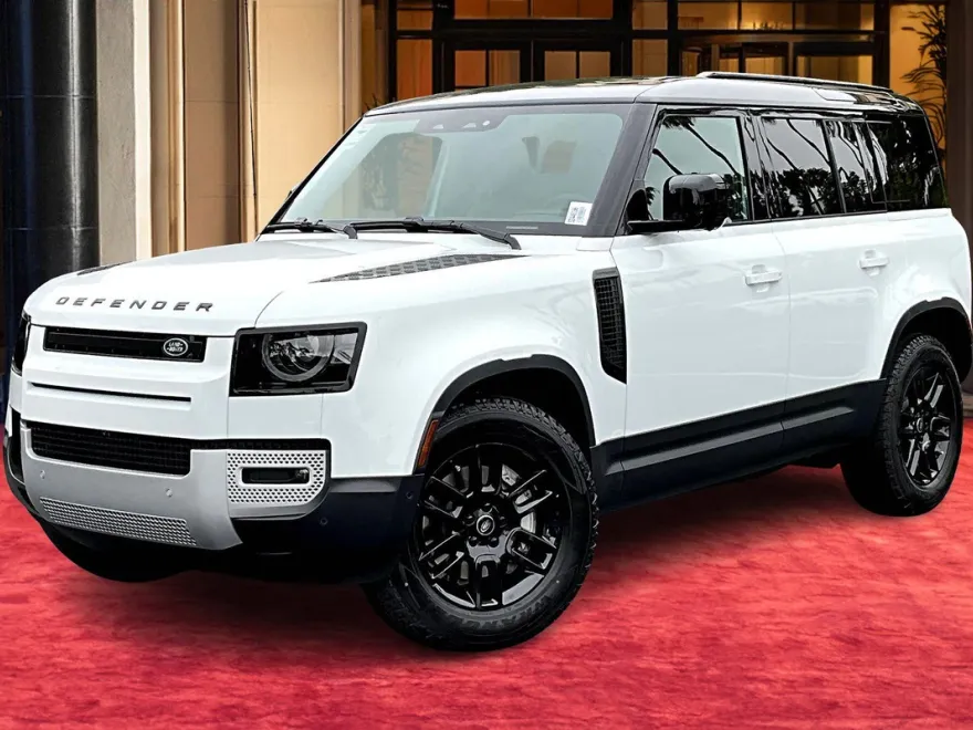 2025 Land Rover Defender 110 S photo 1