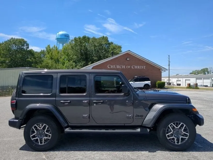 2025 Jeep Wrangler Sahara photo 1