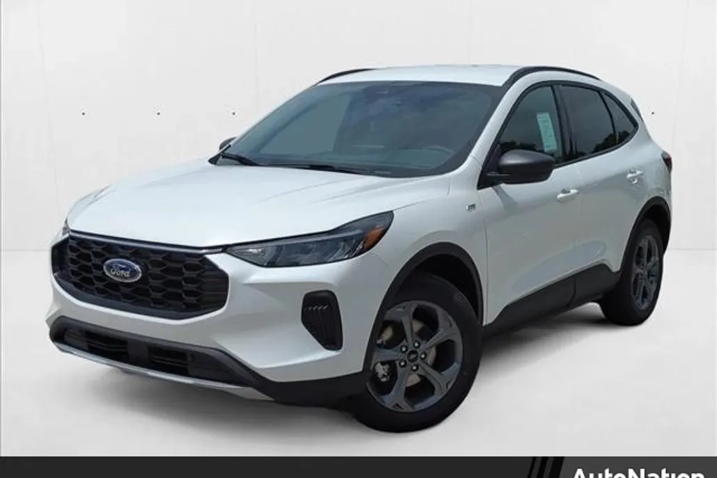 2025 Ford Escape ST-Line photo 1