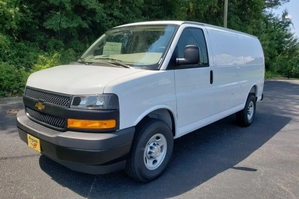 2025 Chevrolet Express Cargo 2500 photo 1