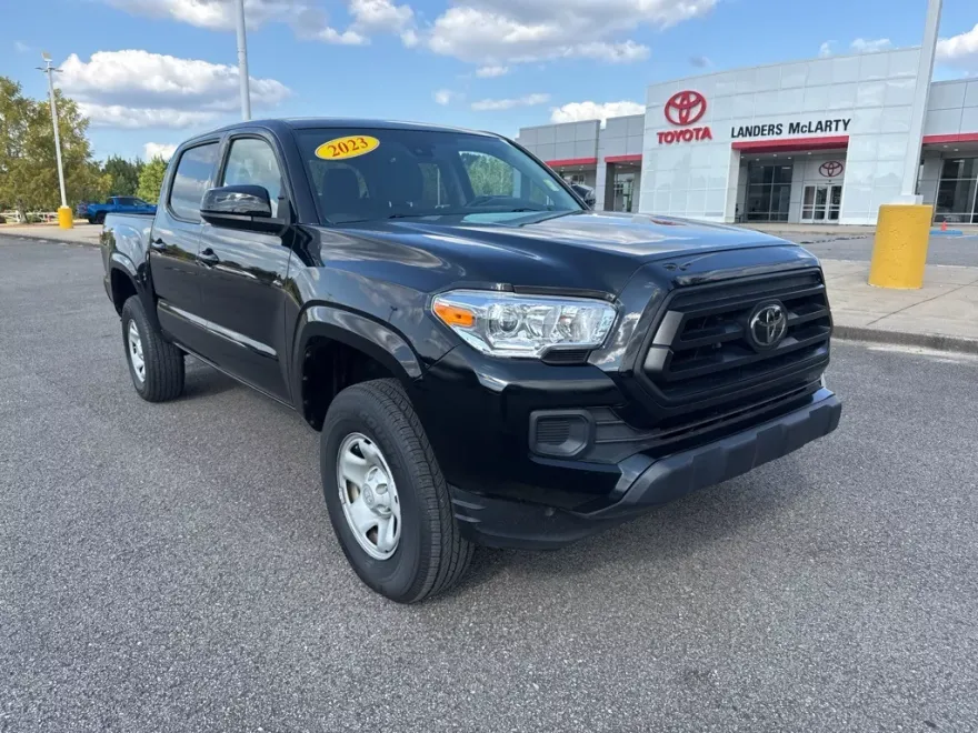 2023 Toyota Tacoma SR V6 photo 1