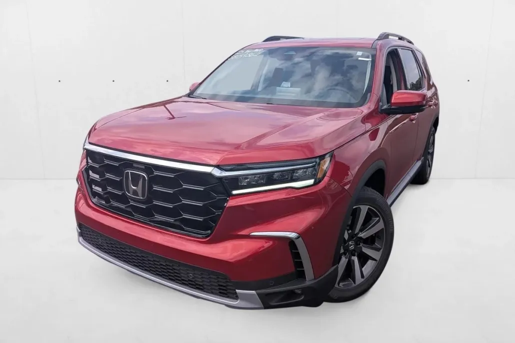 2025 Honda Pilot Touring photo 1