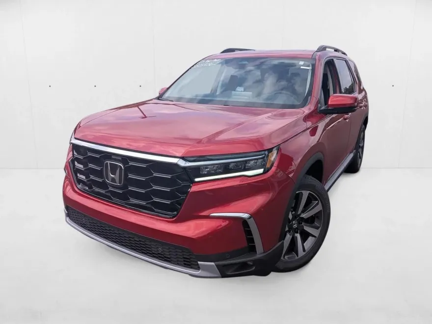 2025 Honda Pilot Touring photo 1