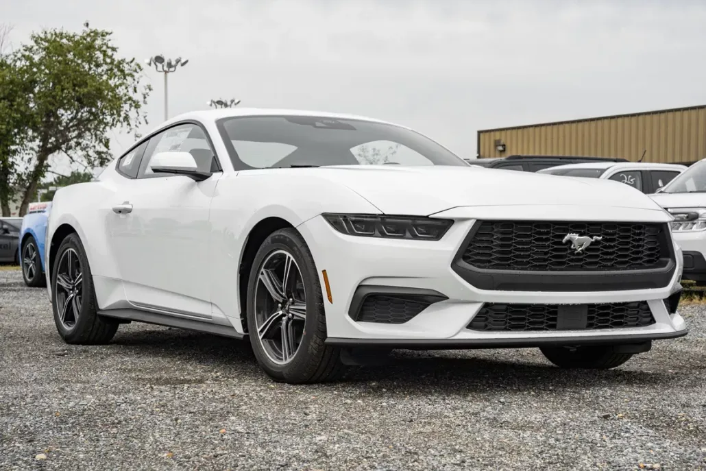 2025 Ford Mustang EcoBoost photo 1
