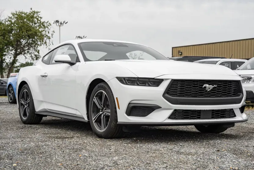 2025 Ford Mustang EcoBoost photo 1