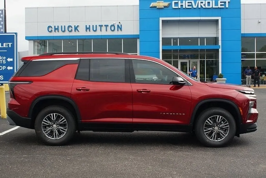 2026 Chevrolet Traverse photo 1