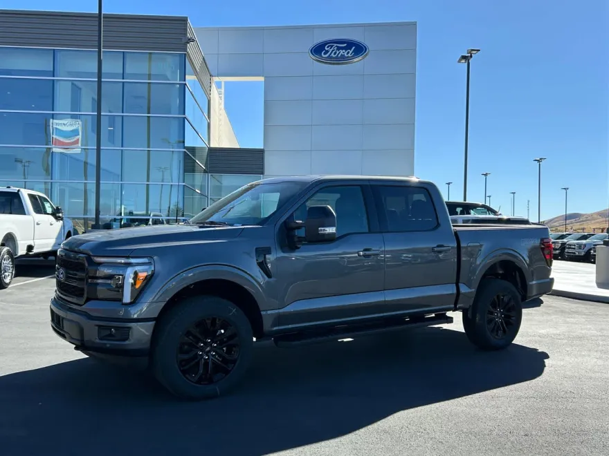 2025 Ford F-150 Lariat photo 1