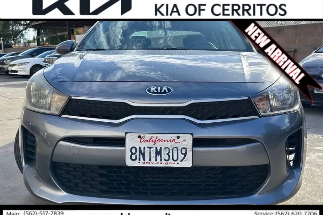 2020 Kia Rio S photo 1