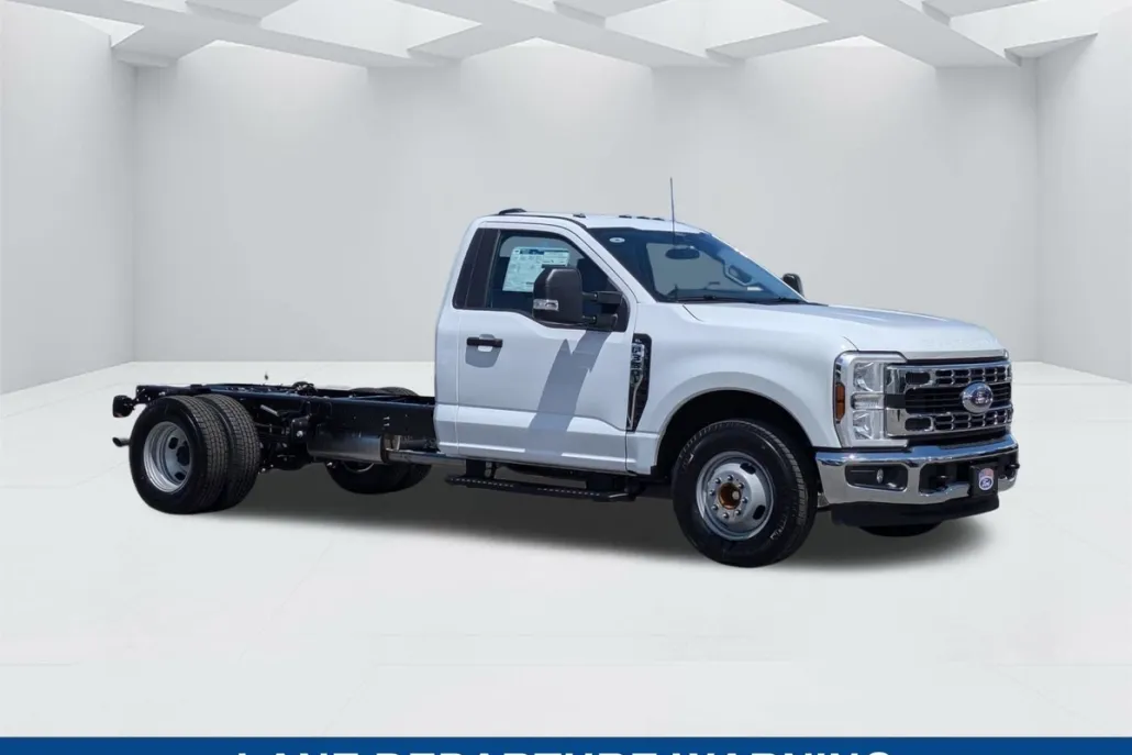 2025 Ford F-350 photo 1