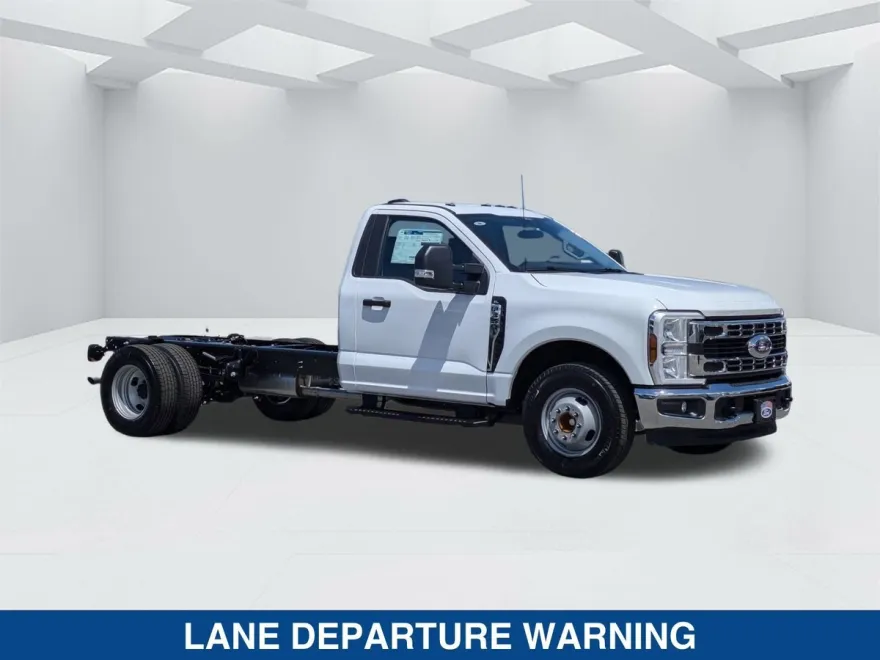 2025 Ford F-350 photo 1