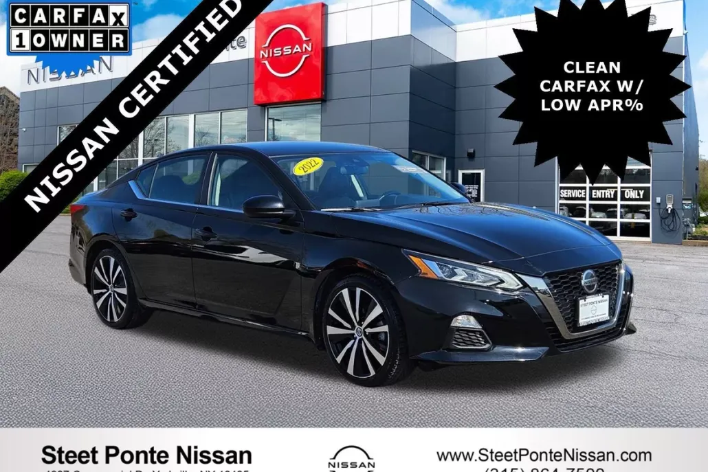 2022 Nissan Altima 2.5 SR photo 1