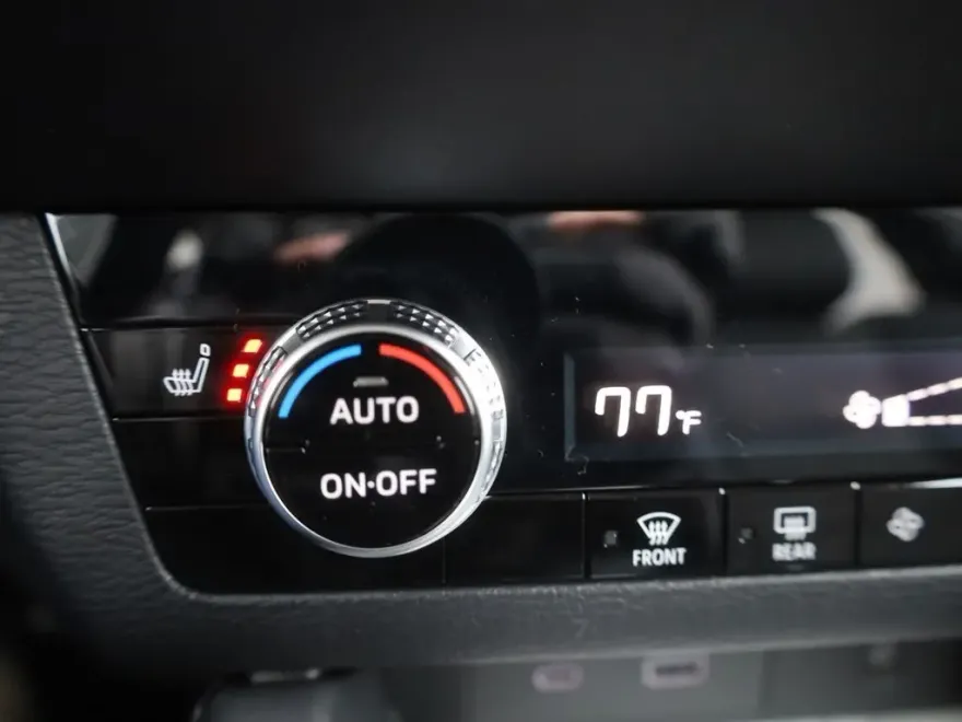 2025 Mitsubishi Outlander PHEV SE photo 29