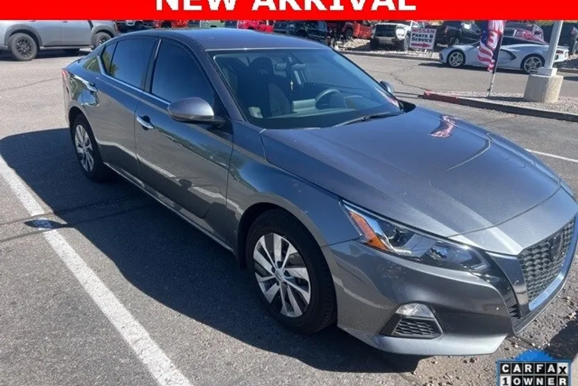2020 Nissan Altima S photo 1