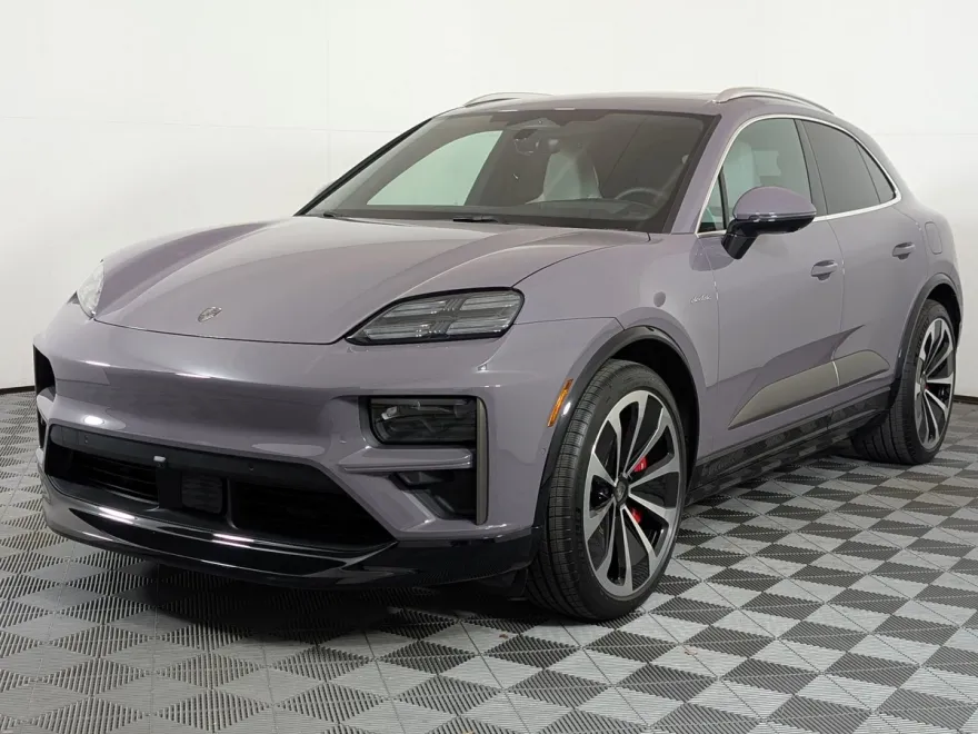 2024 Porsche Macan Electric Turbo photo 1