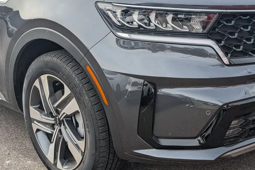 2024 Kia Sorento Hybrid EX photo 1
