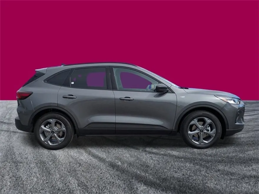 2025 Ford Escape ST-Line photo 1