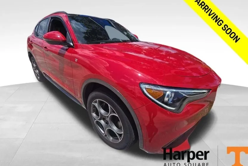 2022 Alfa Romeo Stelvio Ti photo 1