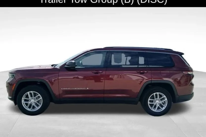2023 Jeep Grand Cherokee Laredo photo 1