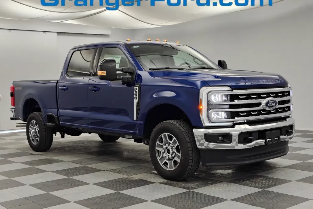 2026 Ford F-350 Lariat photo 1
