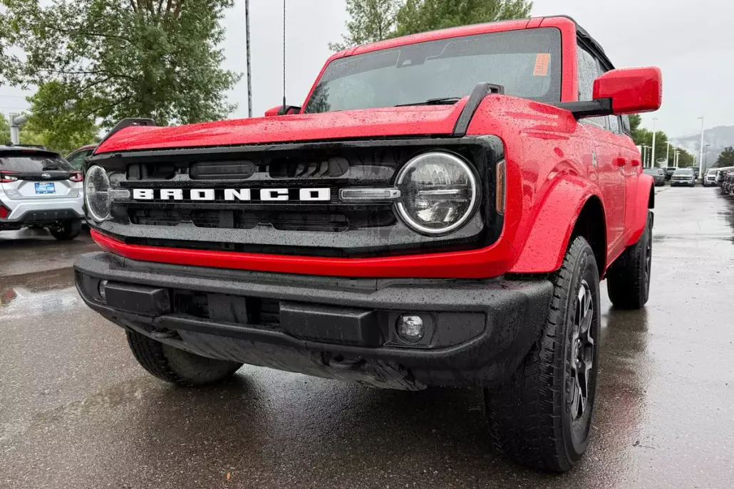 2023 Ford Bronco Outer Banks photo 1
