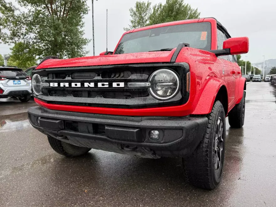 2023 Ford Bronco Outer Banks photo 1
