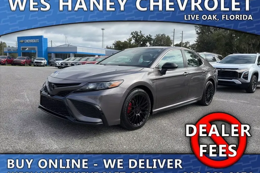 2023 Toyota Camry SE photo 1