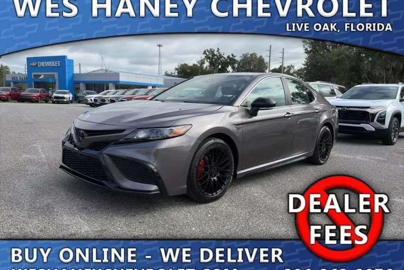 2023 Toyota Camry SE photo 1