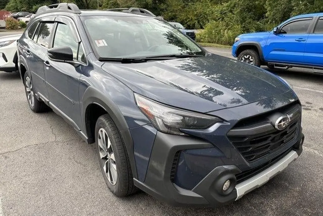 2023 Subaru Outback Limited photo 1