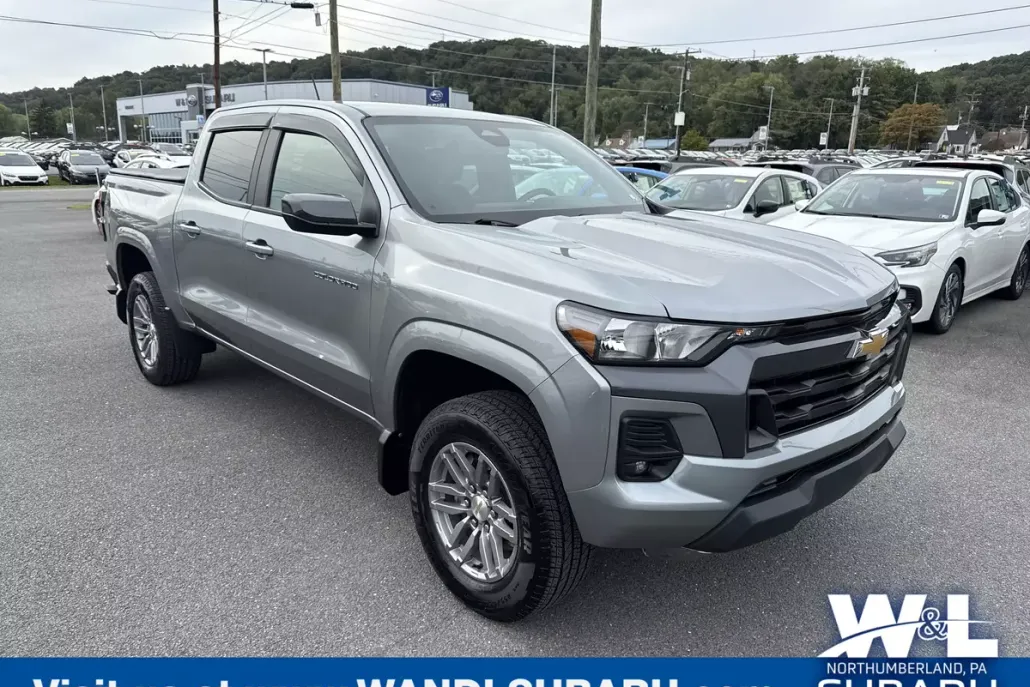 2024 Chevrolet Colorado LT photo 1