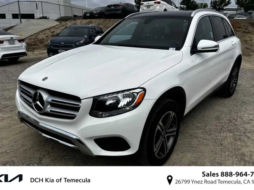 2018 Mercedes Benz GLC 300 photo 1