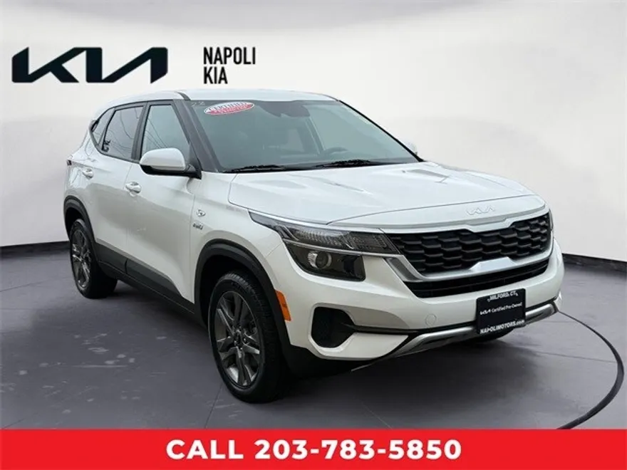 2023 Kia Seltos LX photo 1
