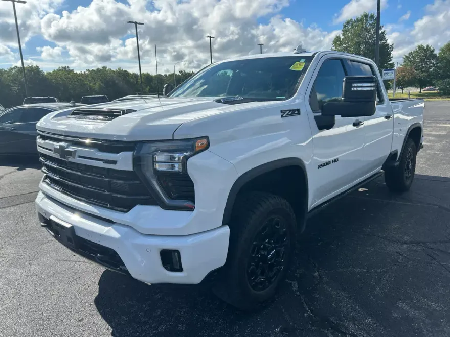2024 Chevrolet Silverado 2500HD LTZ photo 1
