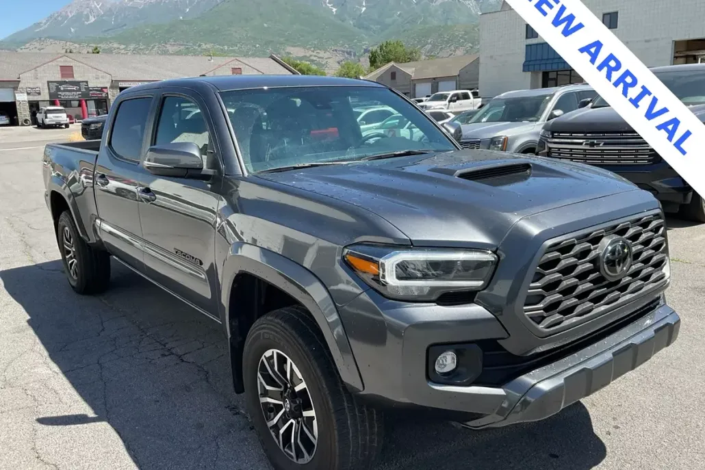 2022 Toyota Tacoma TRD Sport photo 1