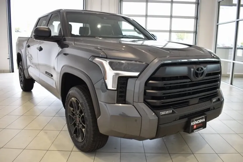 2026 Toyota Tundra SR5 CrewMax photo 1