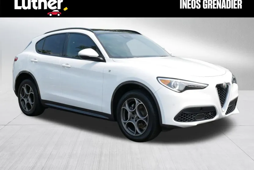 2023 Alfa Romeo Stelvio Ti photo 1
