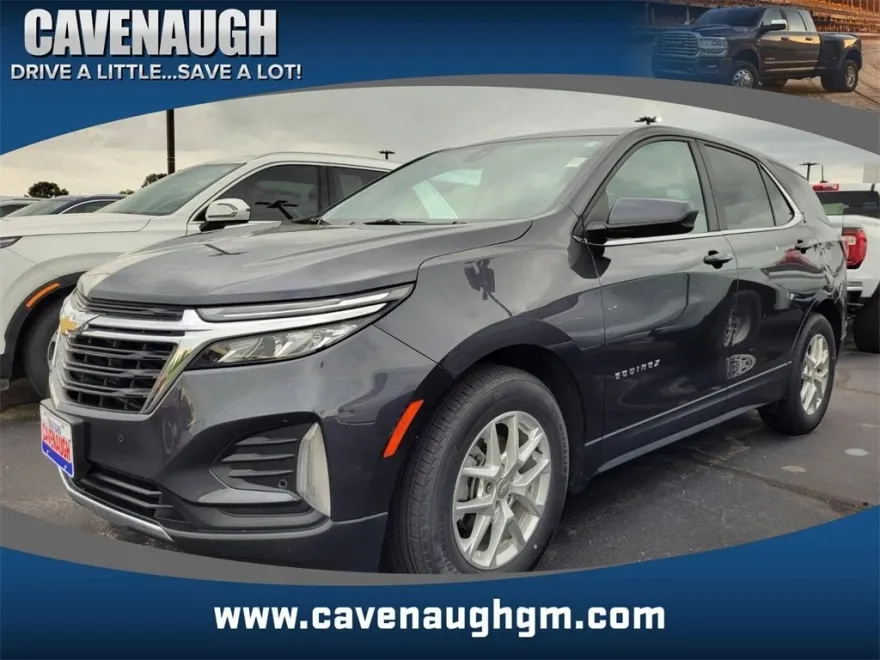 2023 Chevrolet Equinox LT photo 1