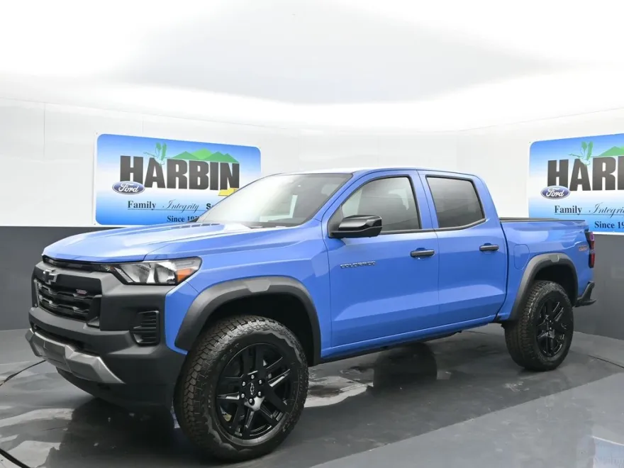 2025 Chevrolet Colorado Trail Boss photo 1