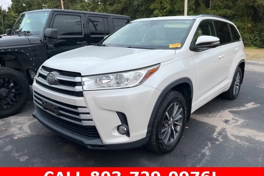 2017 Toyota Highlander XLE photo 1
