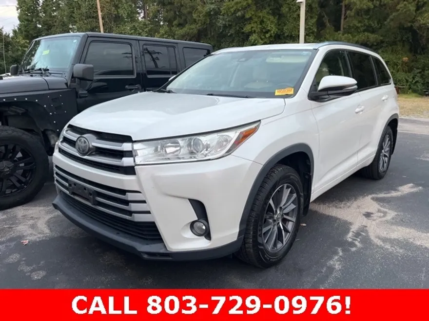 2017 Toyota Highlander XLE photo 1