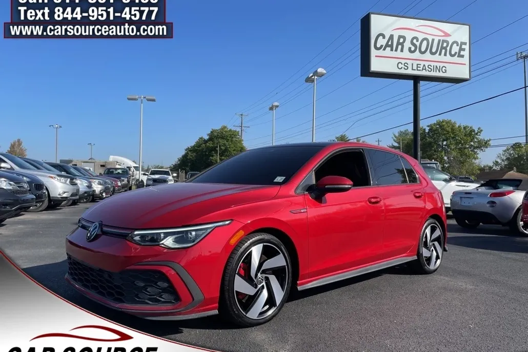 2022 Volkswagen Golf GTI SE photo 1