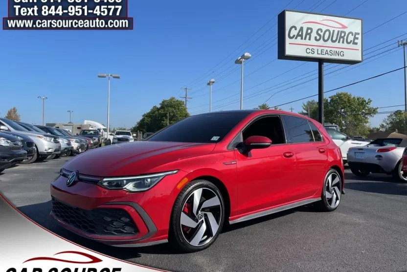 2022 Volkswagen Golf GTI SE photo 1