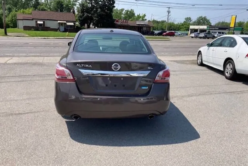 2013 Nissan Altima 2.5 SL photo 1