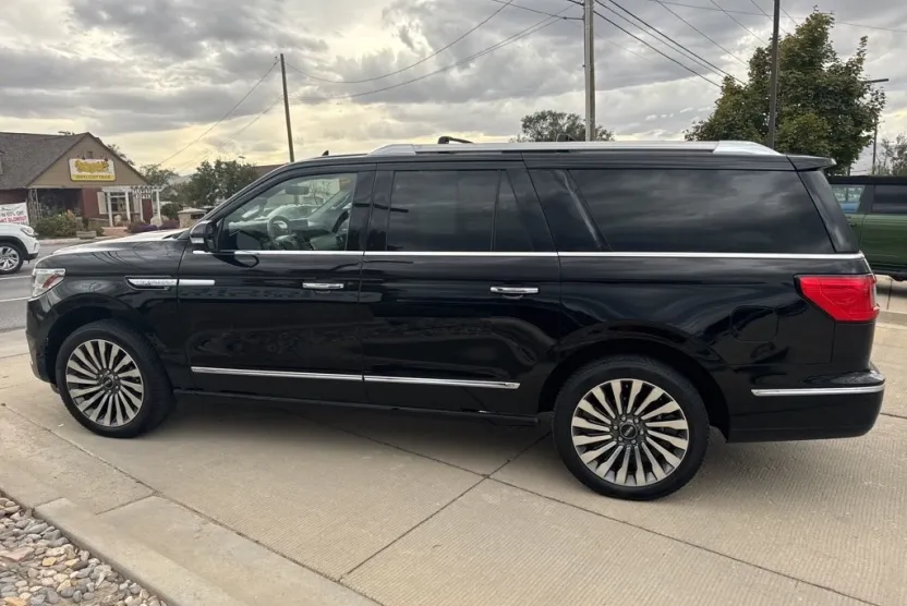 2018 Lincoln Navigator L Reserve photo 1